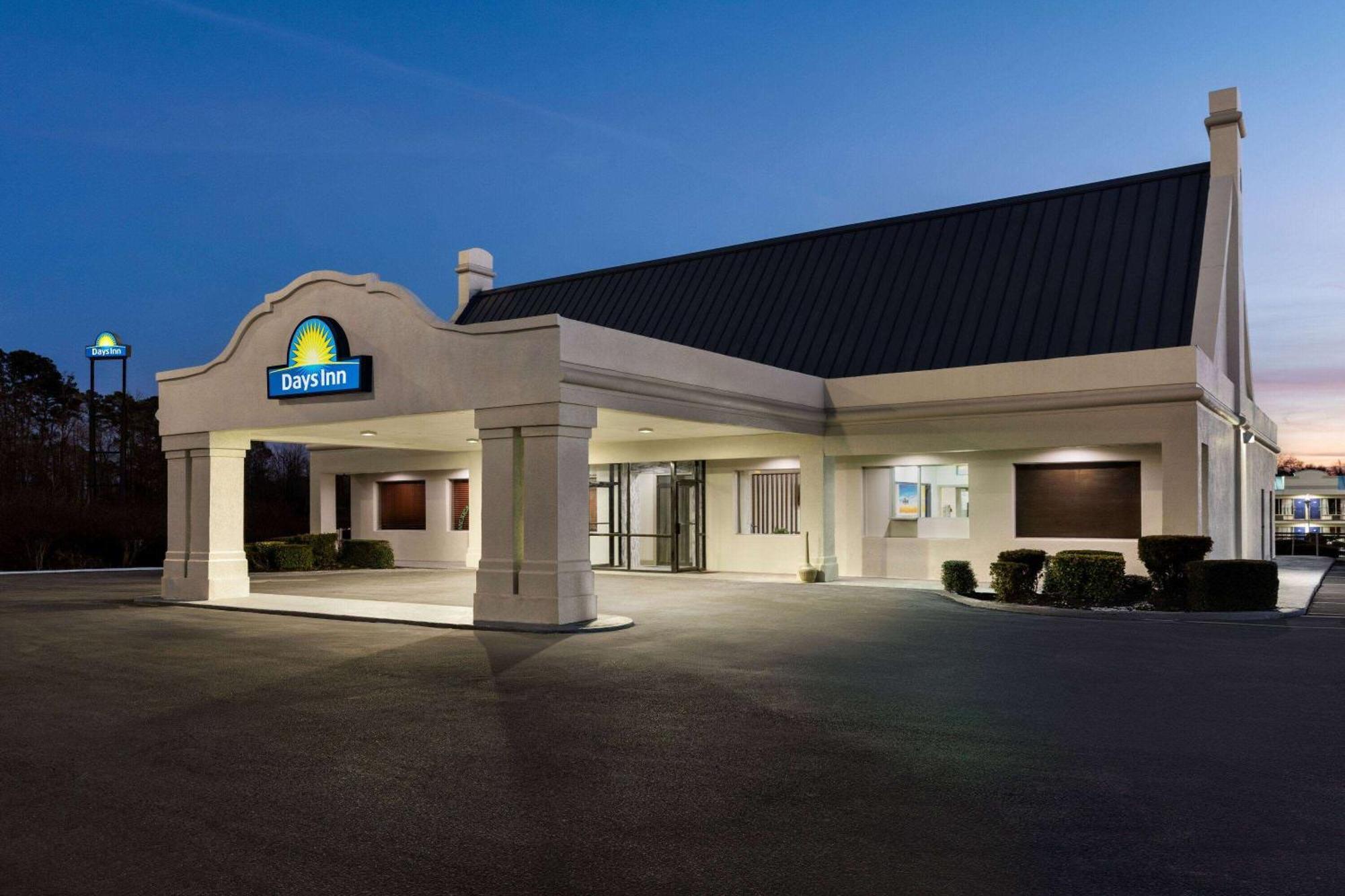 Days Inn By Wyndham Emporia Zewnętrze zdjęcie